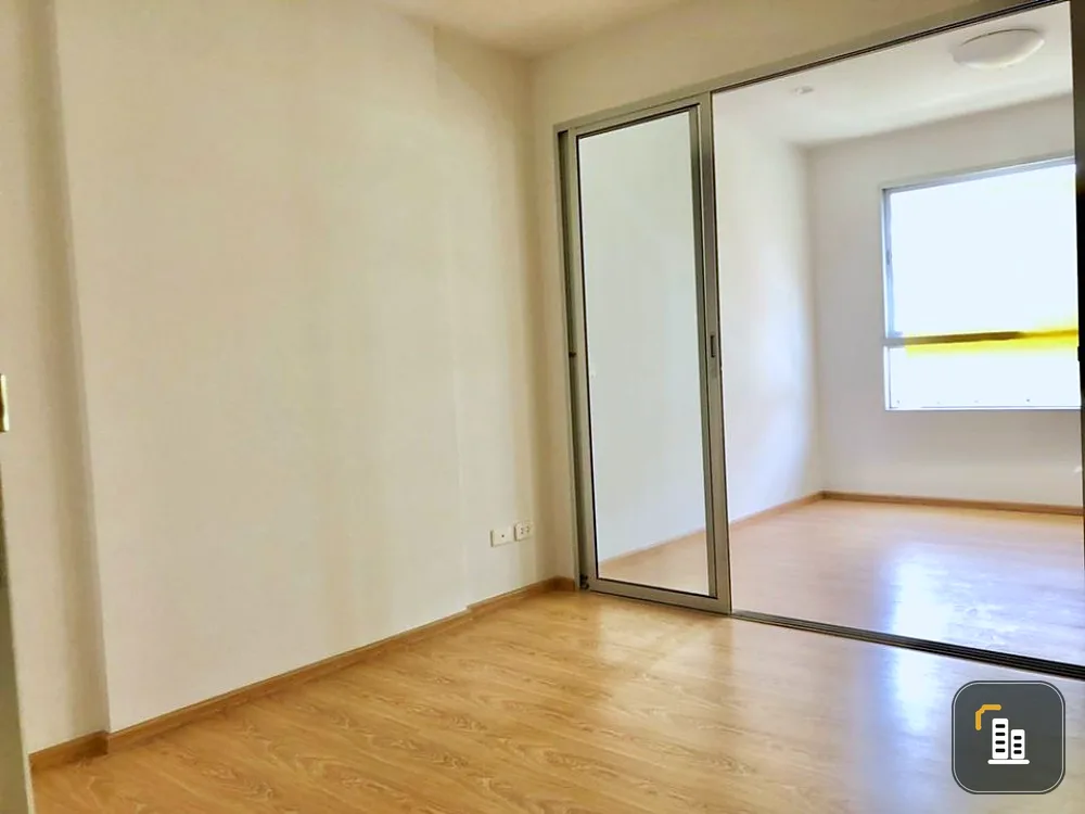 Wow, it has arrived. New room. The owner has never been there. Selling very cheap price. Empty room. Book now at D Condo Rattanathibet.