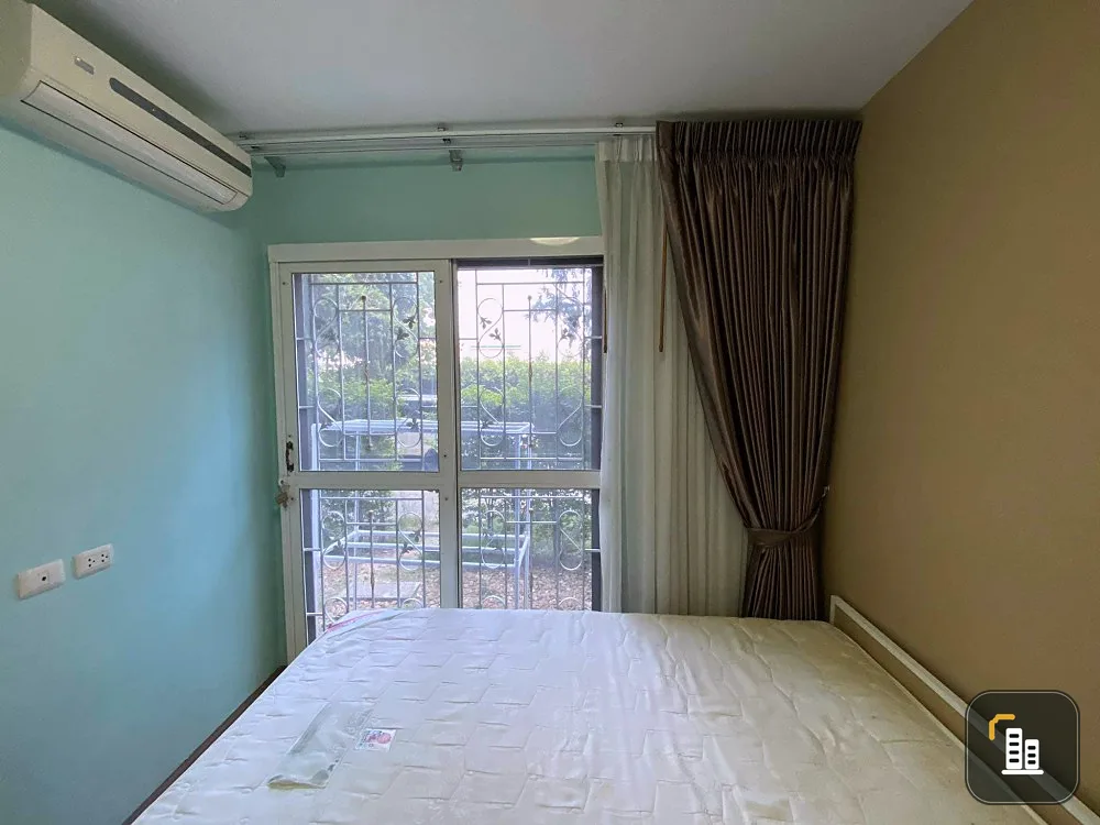 Sell i Condo Ngamwongwan, 1st floor, colorful room The balcony behind the artificial grass room, the price is very light, do not miss a lot.
