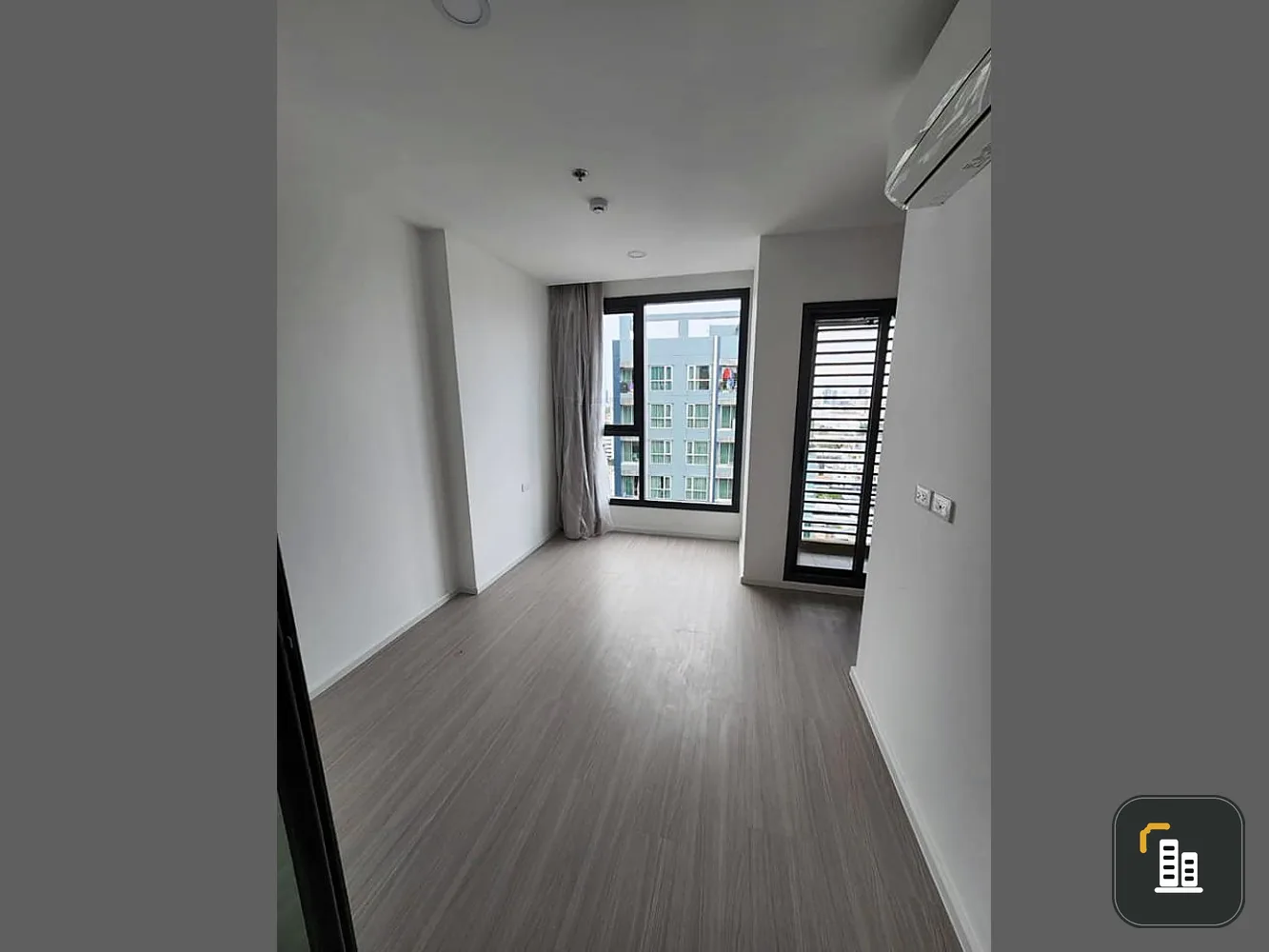 Condo for sale, Denim Chatuchak, empty room, 20th floor, Building A, airy room, not hot, at a favorable price.