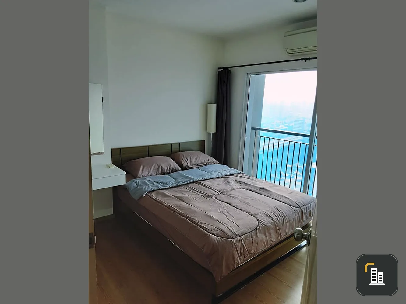 Sale, rent, Sym Vipa – Ladprao, bed with good bedding Comes with a leather fosa, very pleasant to sit on