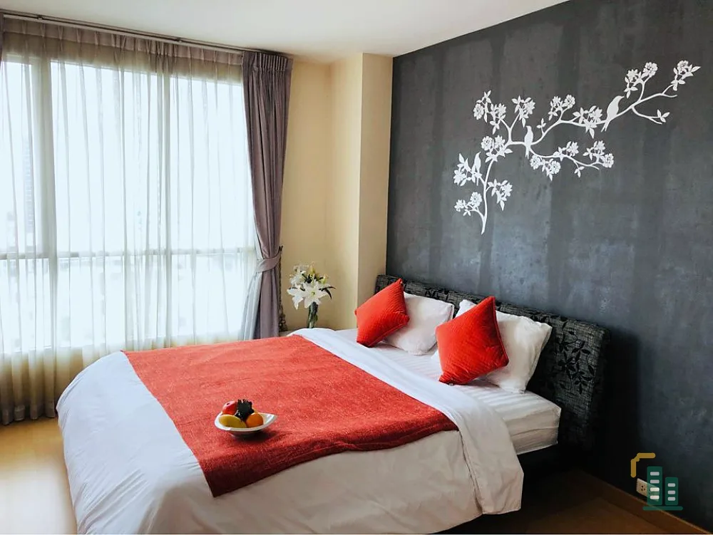 Quick sale!! Condo Life @ Sukhumvit 65, beautiful room, 15th floor, decorated with luxurious furniture. If you miss it, you will regret it!!