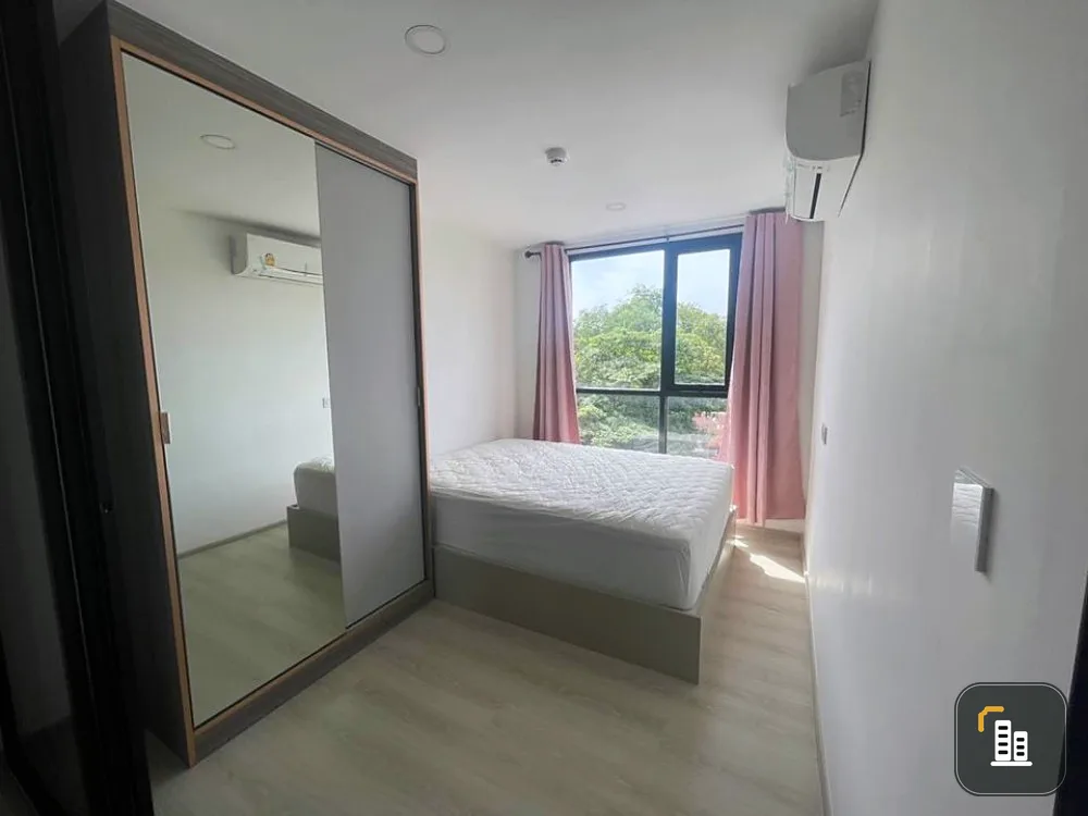 Selling Kensington Phaholyothin 63, the room is very wide, the height is right. The room is airy, not uncomfortable. If interested, reserve now!!