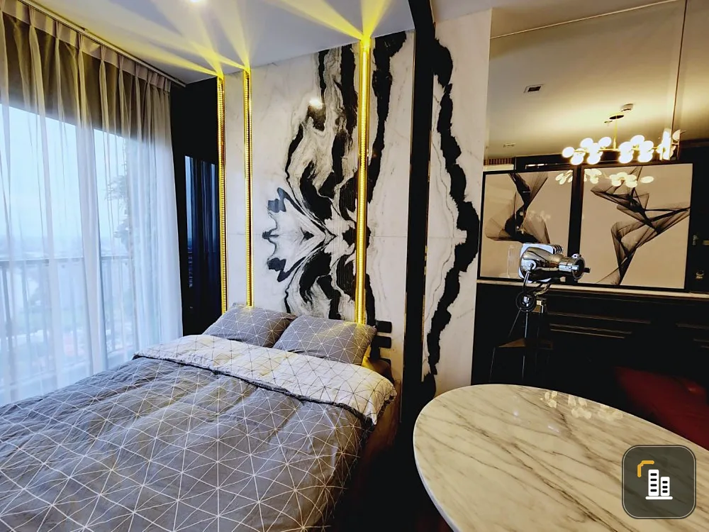 Sell / rent The Politan Aqua, magnificent built-in room, 53rd floor, river view, good price that you should not miss.
