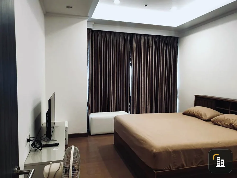 For rent, Supalai Elite Phayathai, 20th floor, beautiful city view, 2 bedrooms, very spacious room, no disappointment, hurry to reserve.