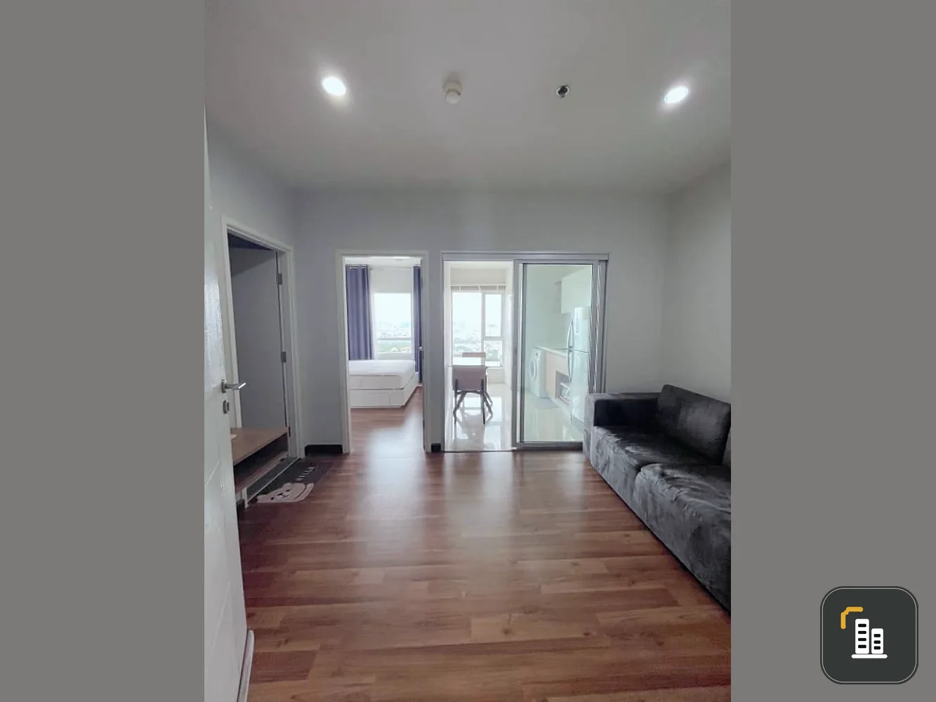 Condo for sale, Centric Tiwanon Station, high floor, city view without blocking buildings. The wind blows cold all day. Hurry up to buy.
