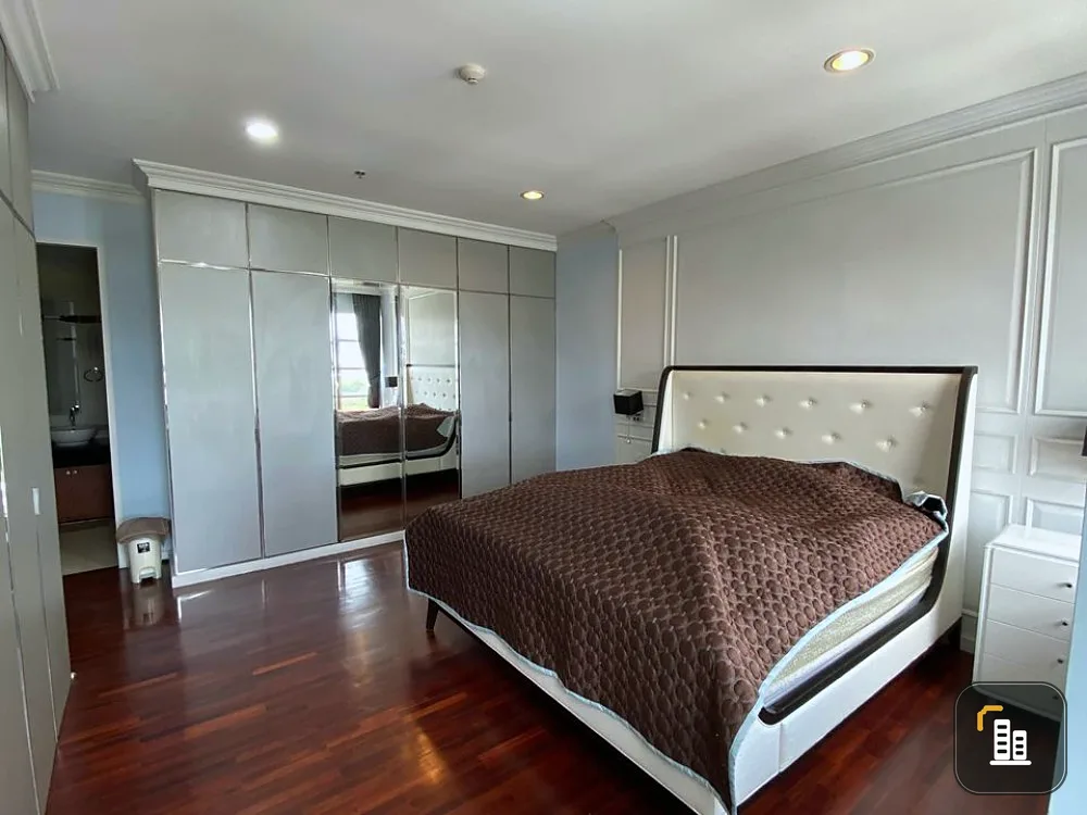 Condo for rent, Baan Klang Krung, Siam-Pathumwan, large balcony, corner room, unblocked view, complete electrical appliances