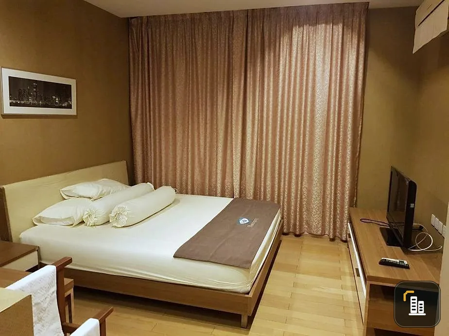 For rent: Siri at Sukhumvit, 1 bedroom, 1 bathroom, spacious room, comfortable, has privacy. Don't wait.
