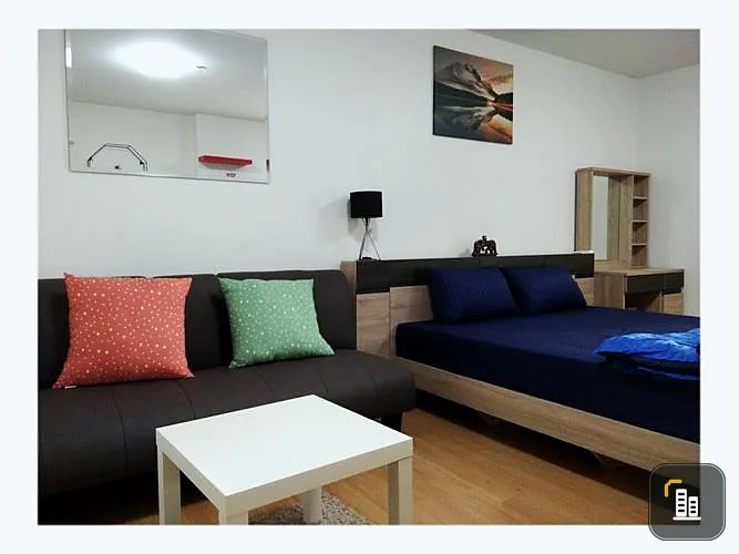 For rent, Supalai City Resort Chaengwattana, 19th floor, south balcony, not hot, sunny, beautiful view, ready to move in.