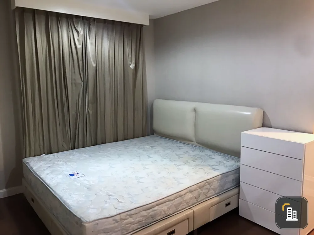 For rent Belle Grand Rama 9 built-in furniture in the whole room With good electrical appliances If interested, don't miss it.