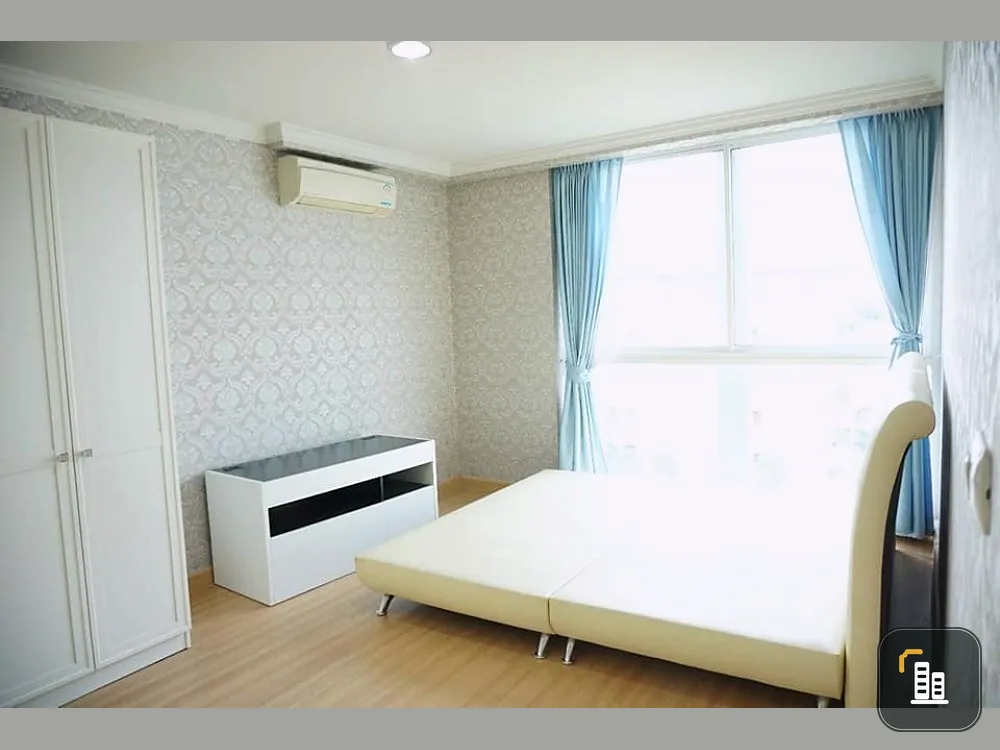 Sell / rent Condo Chateau in Town Ratchada 20, fully furnished, ready to move in, convenient to travel near MRT Sutthisan