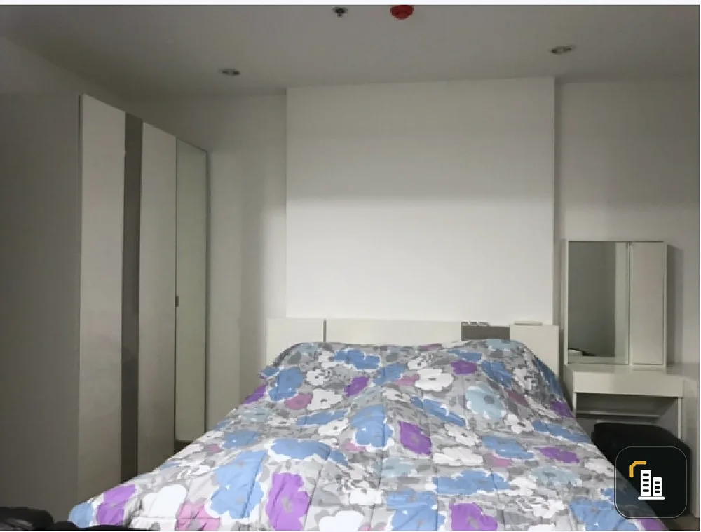 For rent, Ideo Q Chula-Samyan, room size 34 sq.m., 18th floor, fully furnished. Electrical appliances are ready. Hurry up to reserve.
