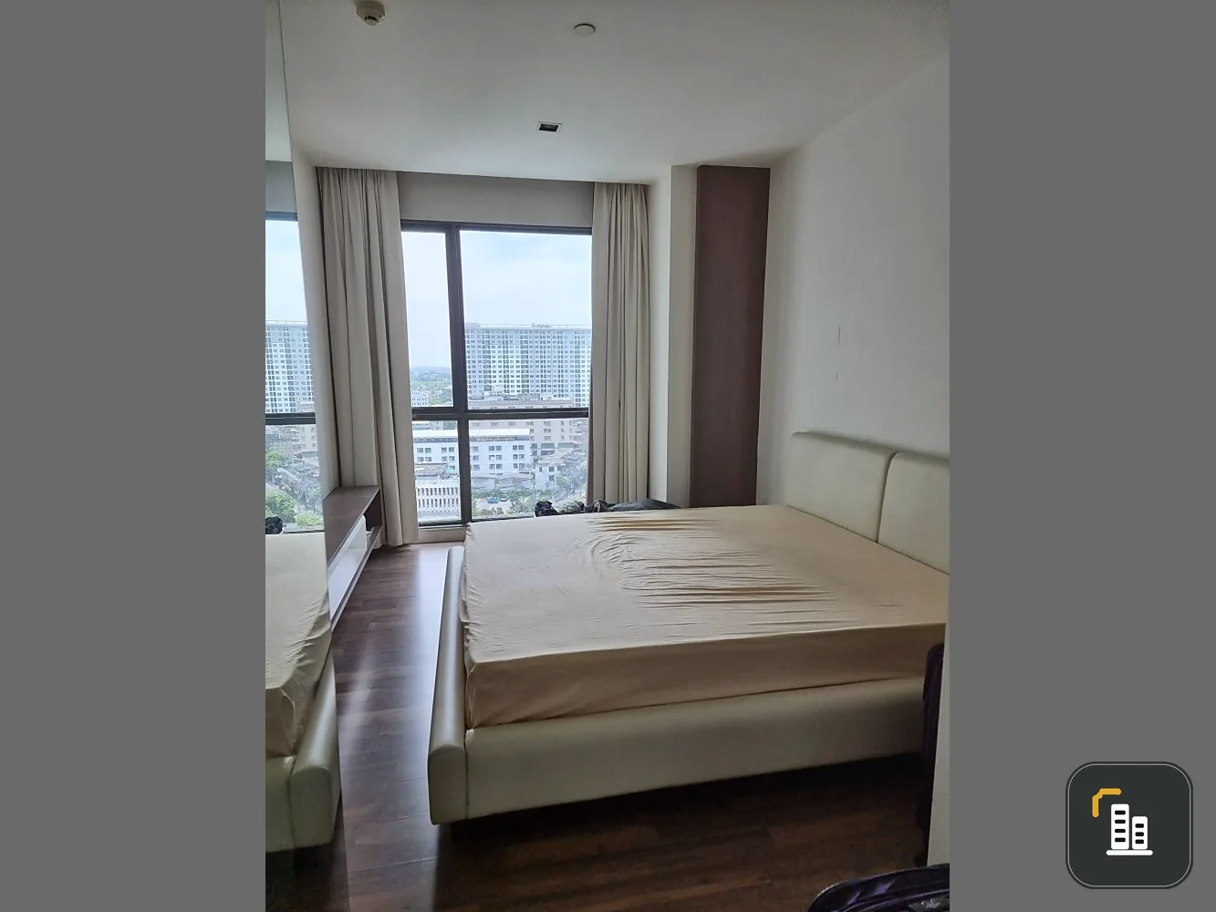Condo for rent, The Room Sukhumvit 62, next to BTS, wide room, pool view, fully furnished, ready to move in. Hurry up to reserve!!