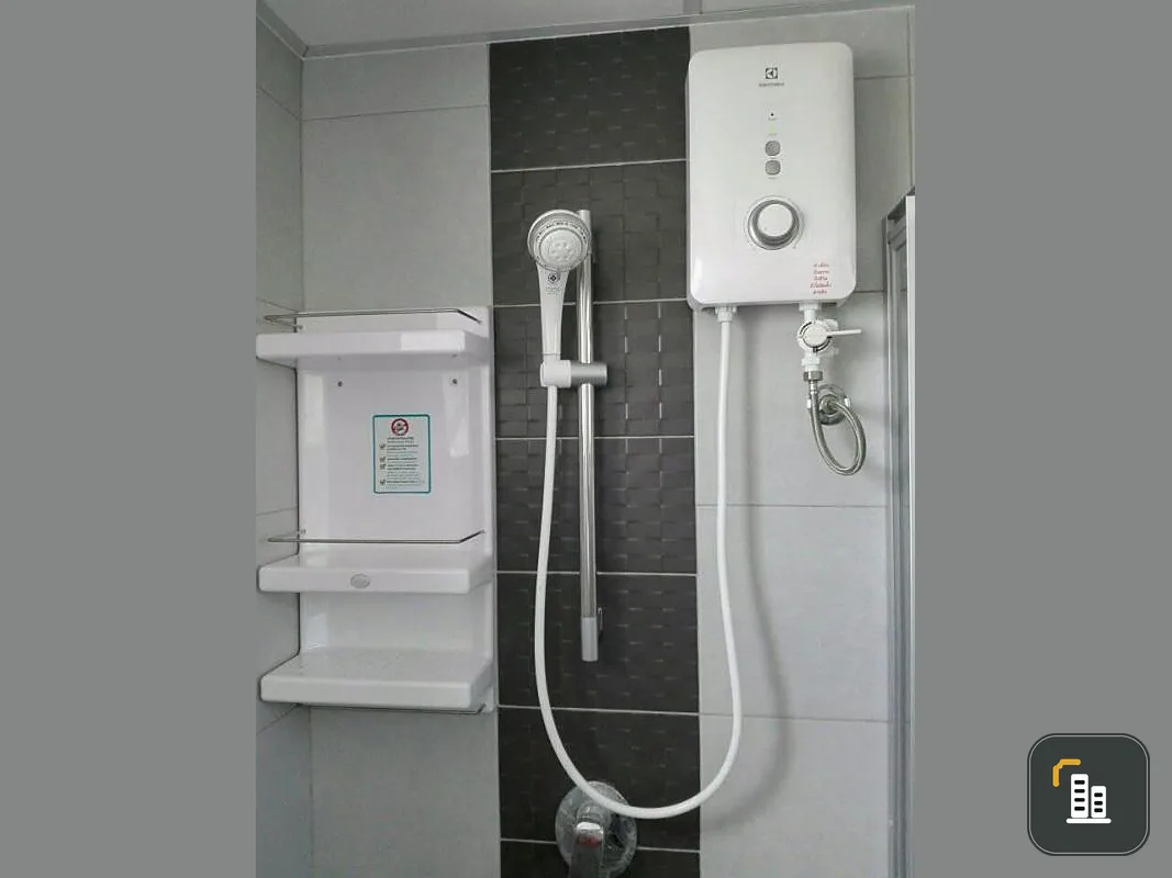 For rent/sell Supalai Loft Chaengwattana, size 48 sq.m., very big room, fully furnished, you can drag your luggage in.