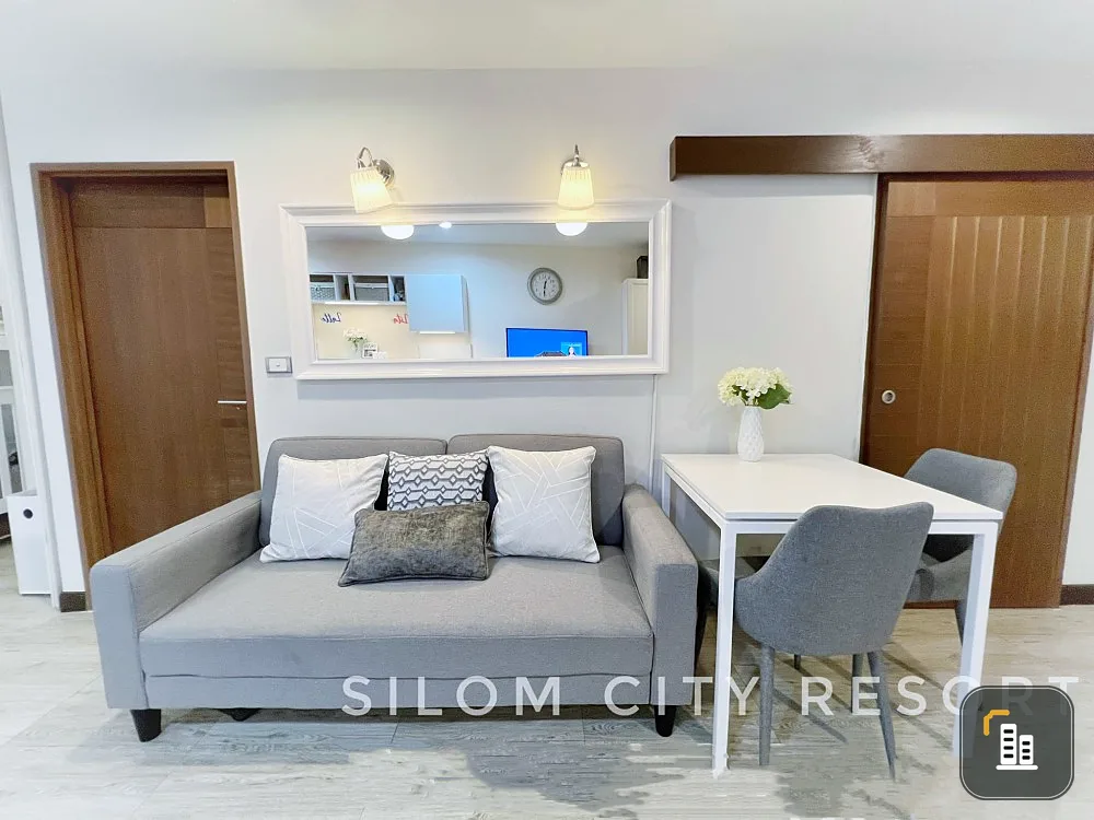 Condo for sale, Silom City Resort, 5th floor, beautiful room, near BTS, convenient transportation, ready to move in, worth investing in, don't miss it!!