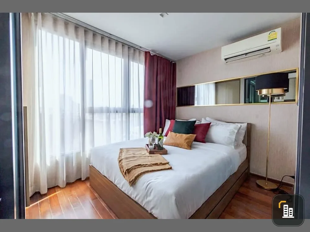 Condo for sale, Hue Sukhumvit, free furniture, built-in, beautiful room, full!! Special price. Hurry up to reserve!!