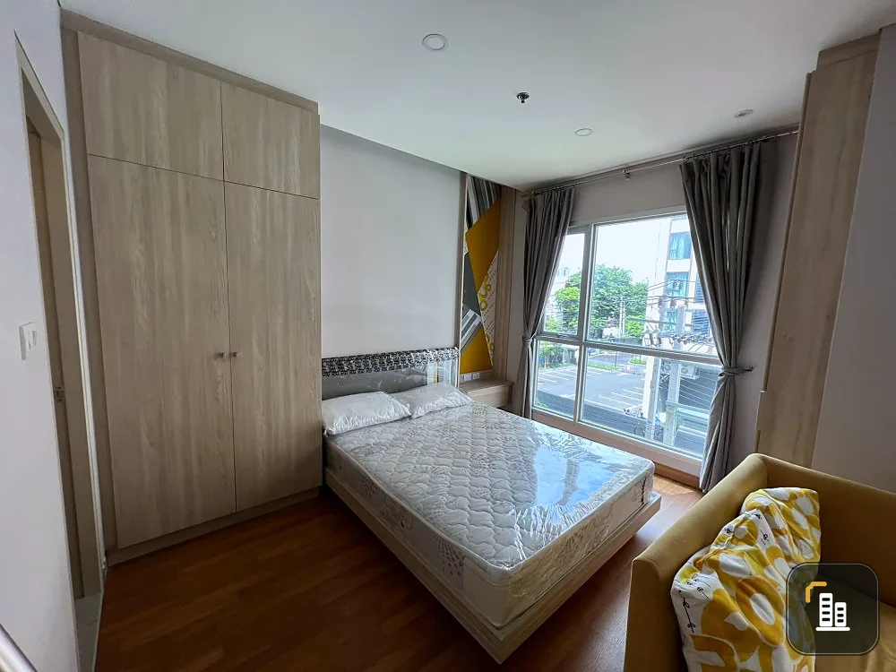 For rent, Lumpini Park Vibhavadi-Chatuchak, beautiful room, fully furnished and electrical appliances. You can bring your bag in.