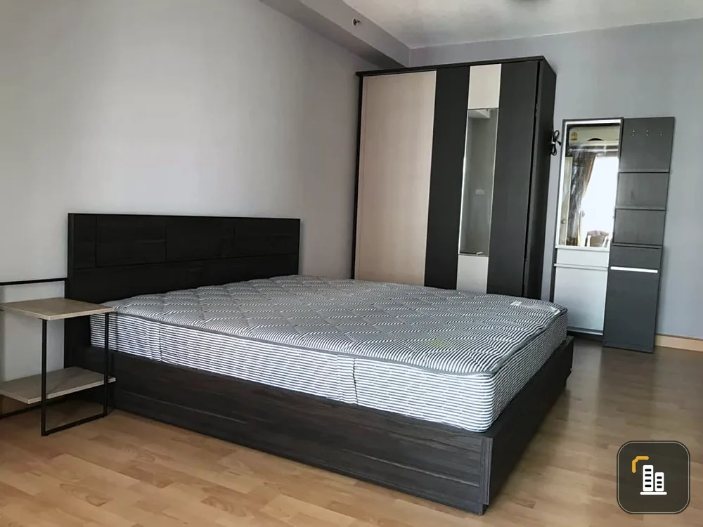 Condo for sale, City Home Rattanathibet, high floor, pool view, wide room, very good proportion. If interested, reserve now before you miss it.