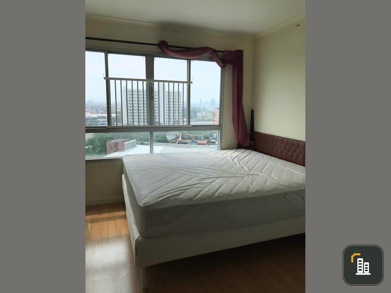 For sale, Lumpini Ville Ladprao-Chokchai 4, corner room, 10th floor, city view, comes with a good mattress. This must be reserved quickly.