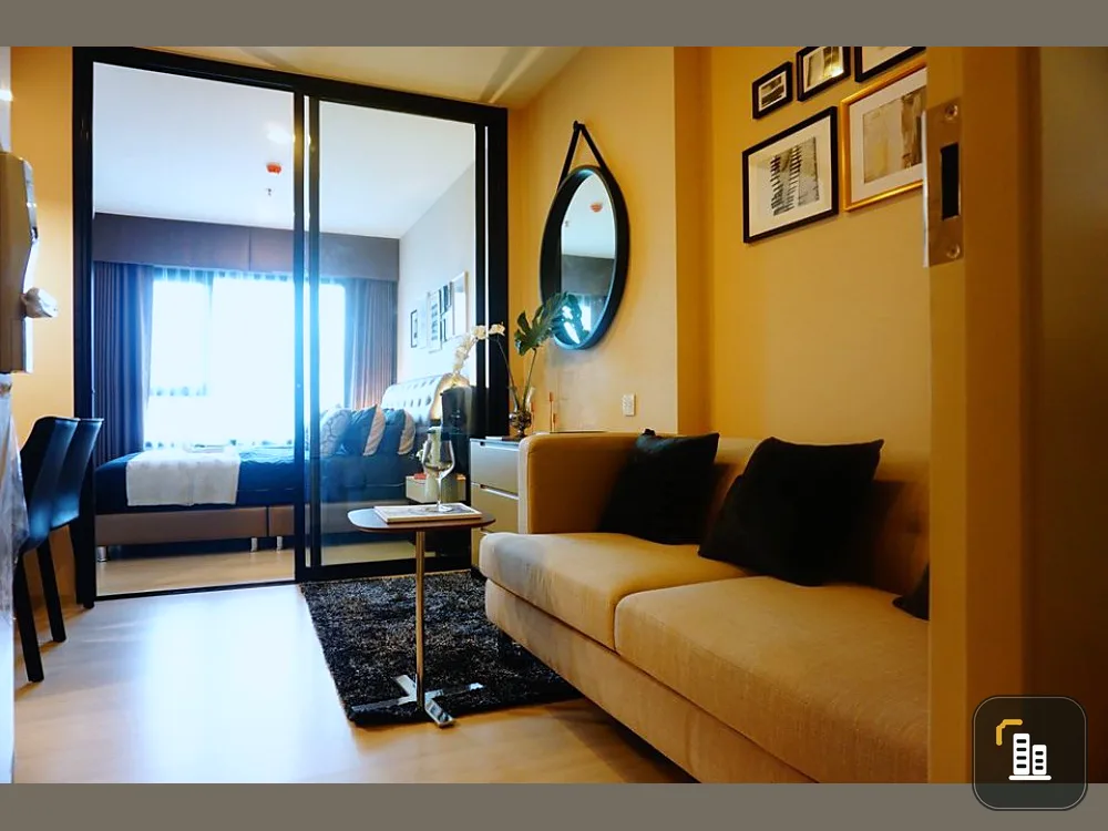 Rent Life Asoke, 16th floor, city view, airy, fully furnished and built-in kitchen. Must reserve.