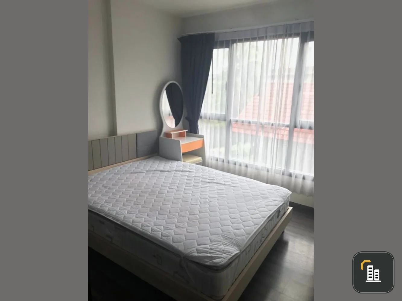 Quick sale!! Condo The Base Park West, 3rd floor, beautiful room, fully furnished, giving a village atmosphere, book now!!