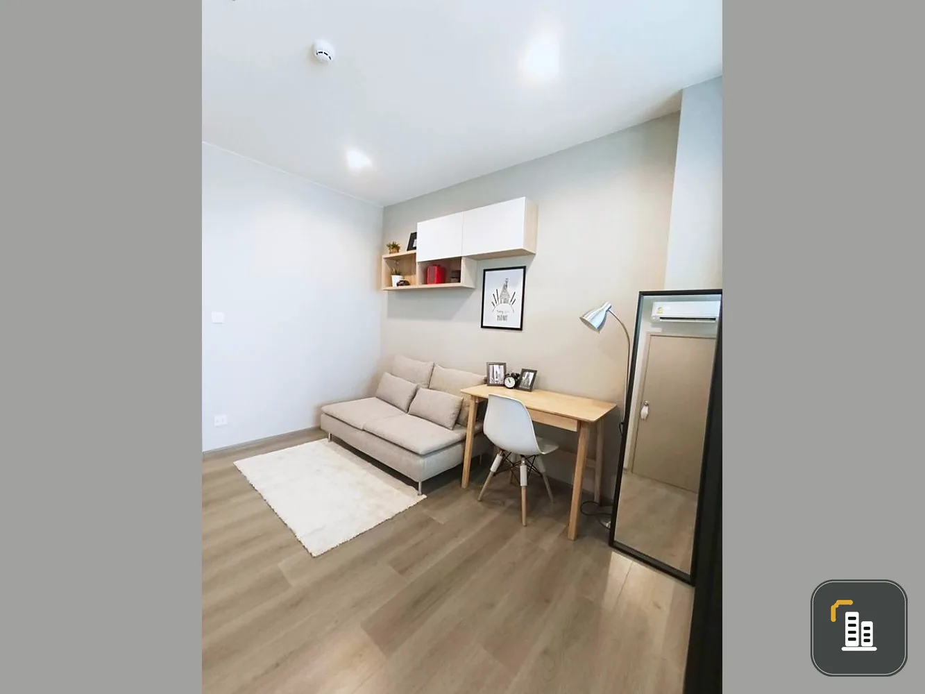 Condo for rent, The Politan Aqua, high floor, beautiful river view. Room decorated in minimalist style, a little mugi. Book now.