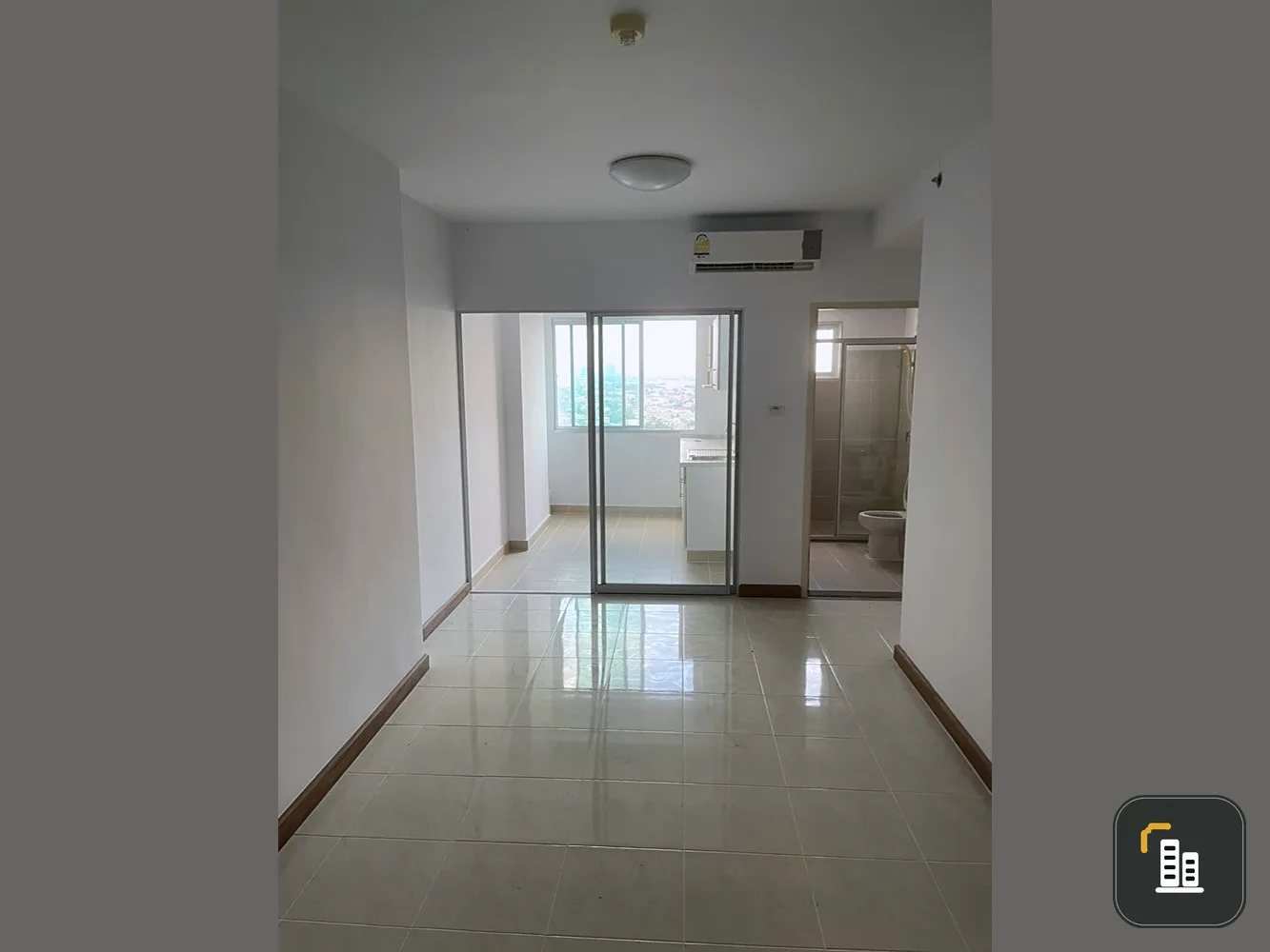 Quick sale!! Condo Supalai Park Khae Rai-Ngamwongwan, 24th floor, pool view, empty room, very new room, book now!!