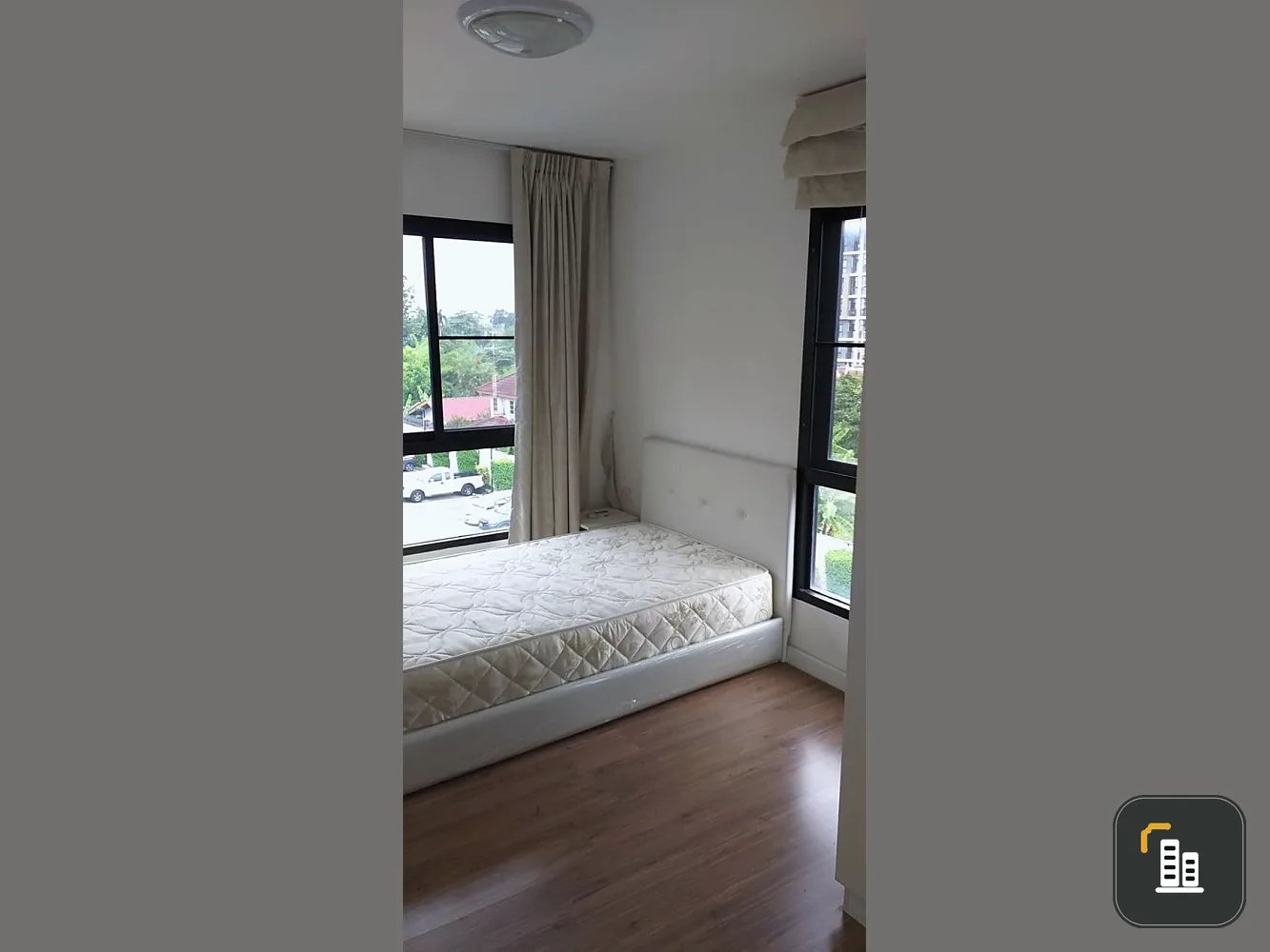 For sale, Icon Do Ngamwongwan 2, 2 bedrooms, 2 bathrooms, area 45.69 square meters, fully furnished. If interested, reserve now.