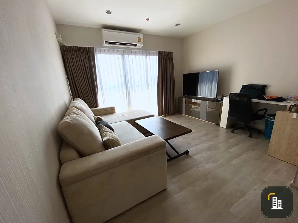 Oh wow, the big screen TV is so satisfying. Very comfortable sofa, well furnished. If interested, book now at Plum Condo Central Station for sale.
