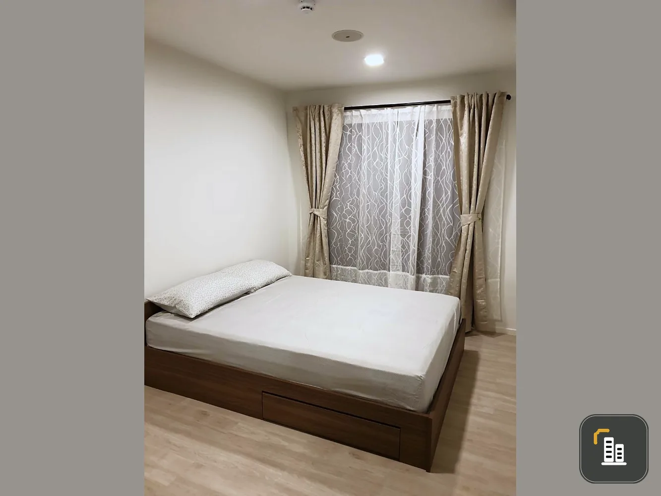 Kave Condo for rent, 1 bedroom, size 35 sqm., good location, corner room Plus all electrical appliances. Hurry up to reserve.