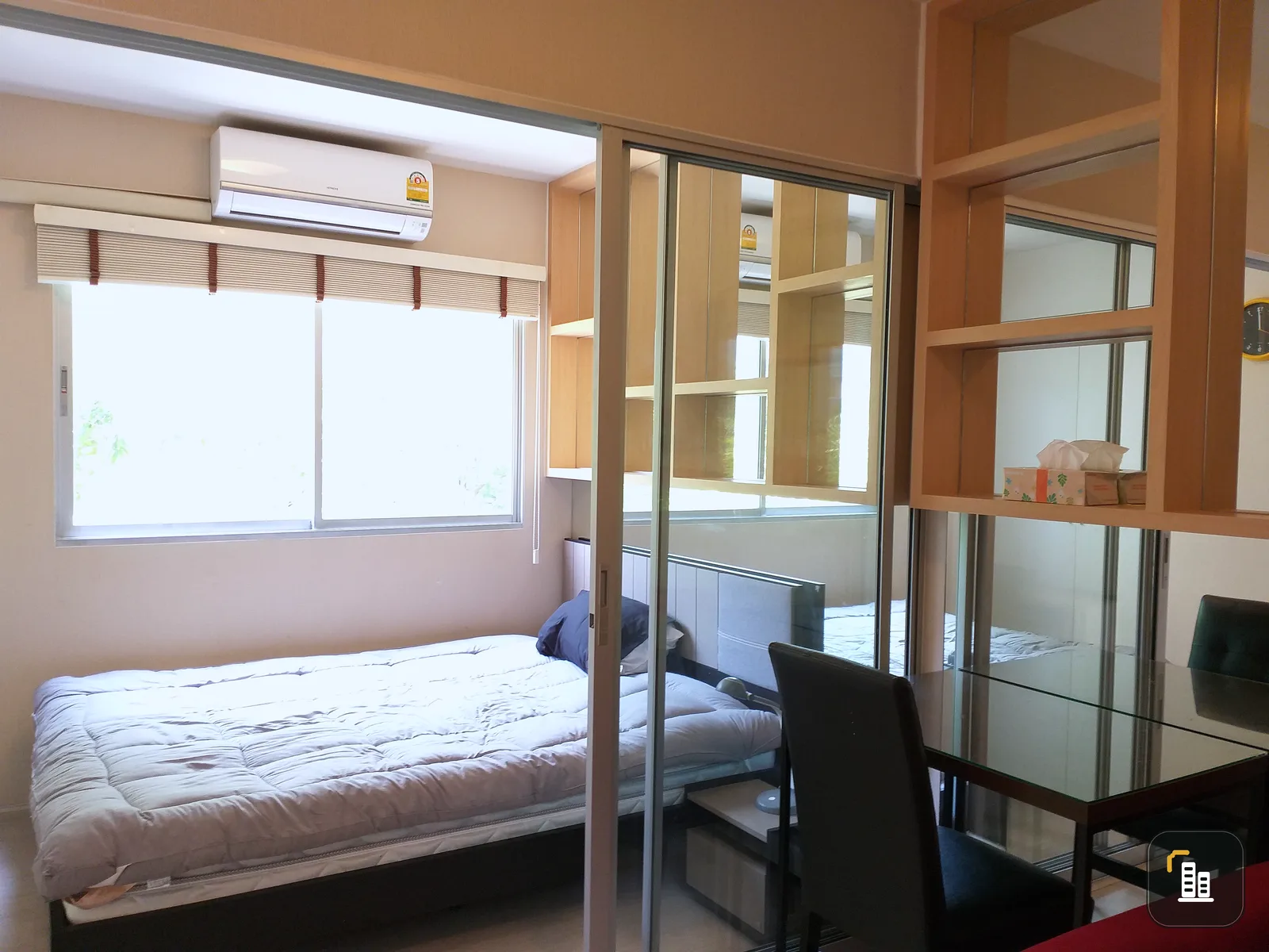 For rent, Plum Park Rangsit Phase 1 (near the main road), Building C, 8th floor, pool view, has a washing machine.