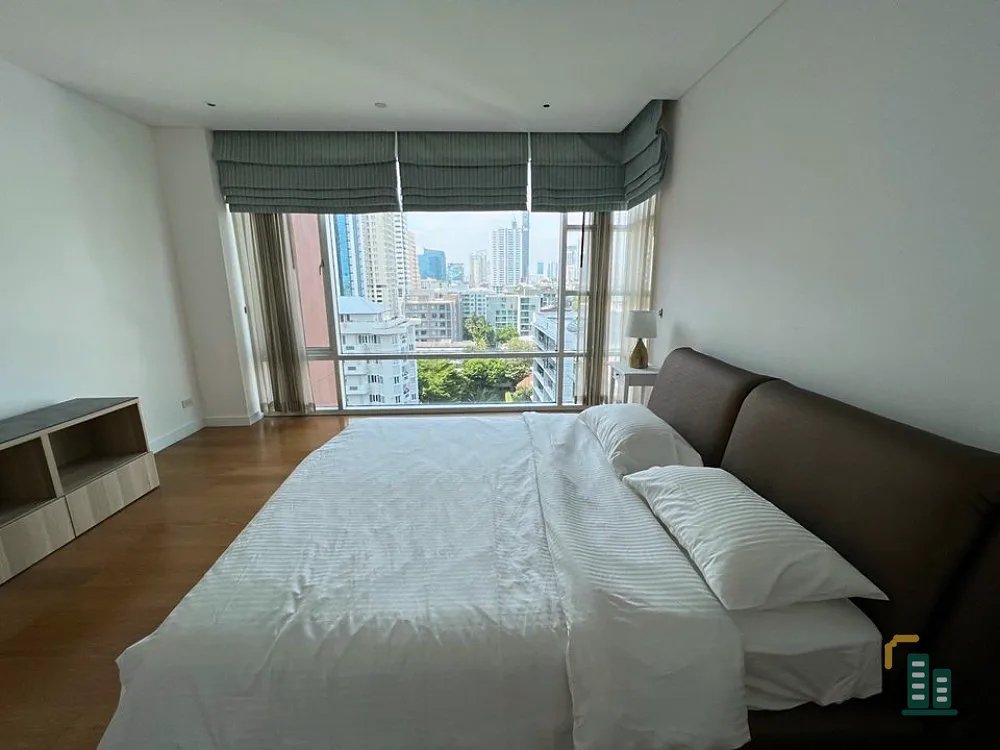 Condo for rent, Fullerton Sukhumvit, 2 bedrooms, 2 bathrooms, near BTS, fully furnished, hurry up, don't miss it