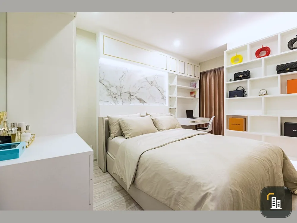 Super bang, beautiful room, good furniture, book now at Ideo Mobi Condo Wong Sawang Interchange for rent.