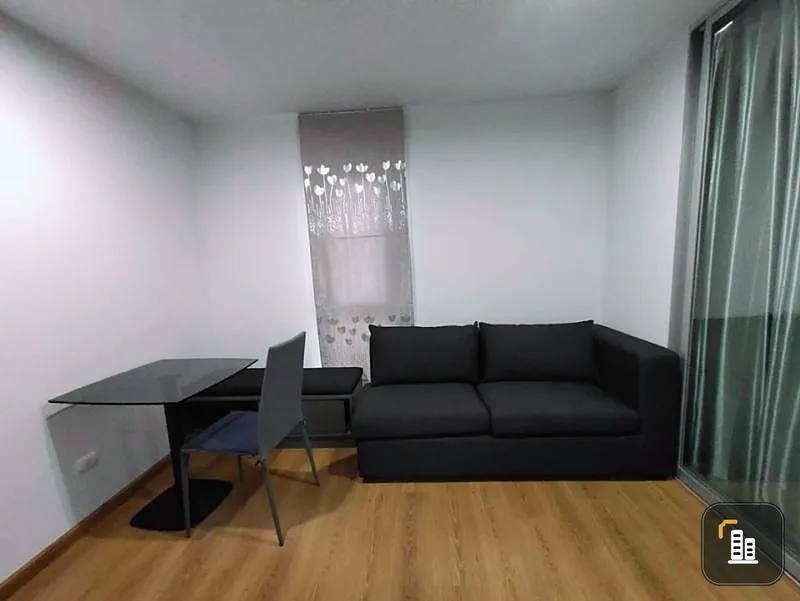 Sale ** Hallmark Chaengwattana Brand new room, never been in. Fully furnished, corner room on the top floor, very private!!
