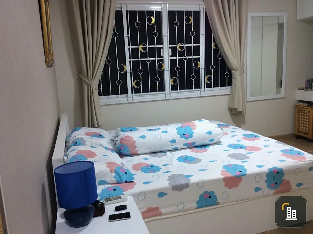 Sale The Maple Ratchada-Ladprao, corner room, furniture and facilities. Ready to move in. Book now.