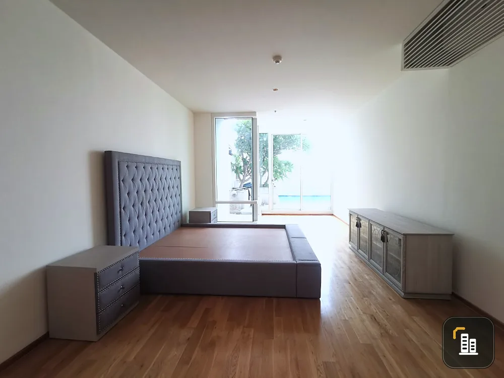 Sell / rent Condo Empire Place Sathorn-Narathiwat, large room, good view, in the heart of the business district. Urgent!!