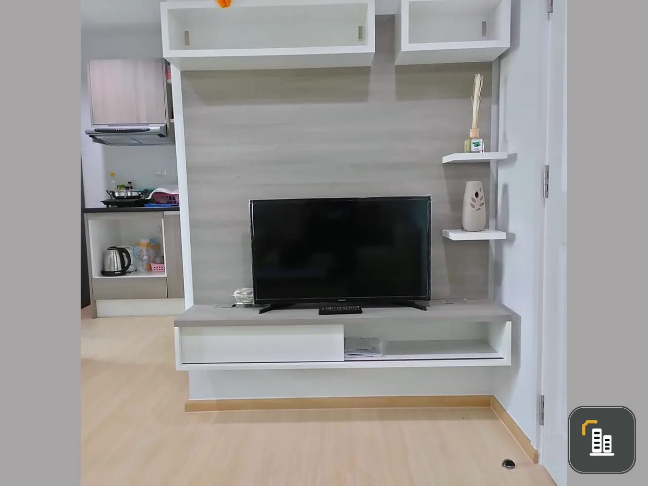 Condo for sale, The Prop Chaengwattana, 12 rooms decorated in simple white tones, fully furnished, with many free gifts. Not booking is considered a m