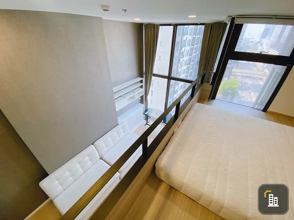 Condo for rent, Chewathai Residence Asoke, 15th floor, corner room, north, ready to move in, good location, don't miss it!!