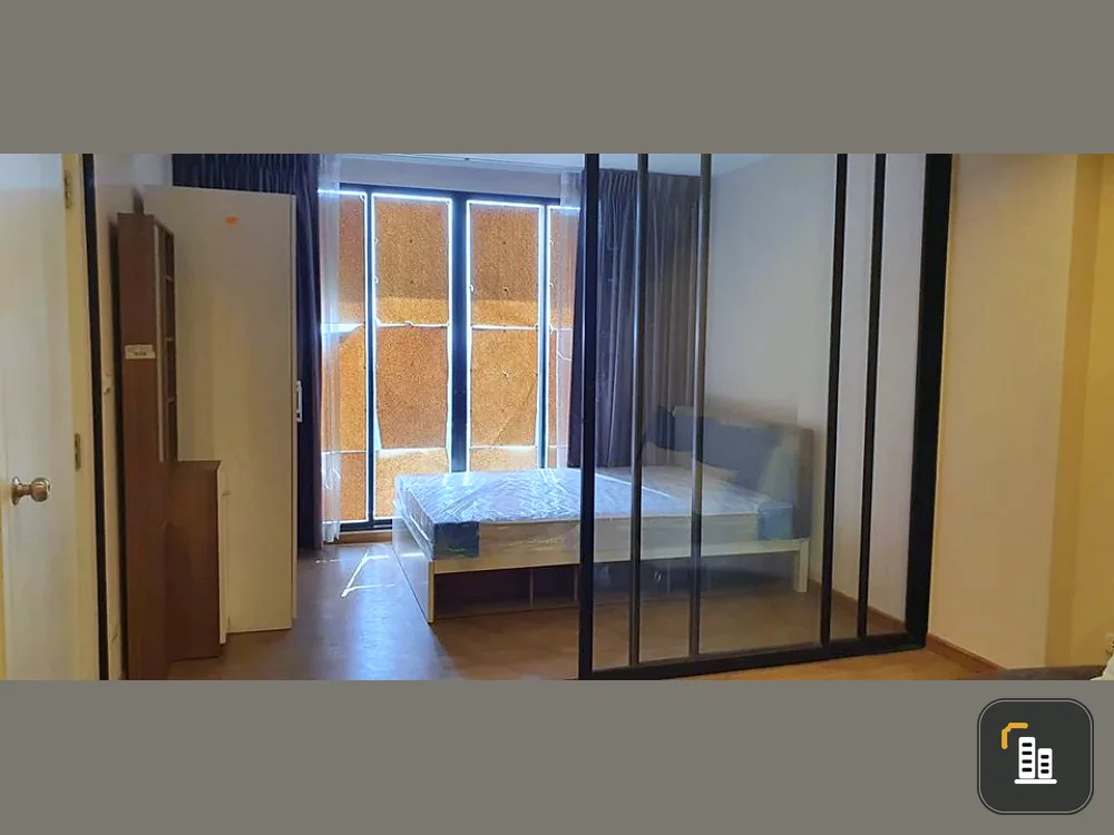 Condo for sale, The Tree Interchange, Building A, 30th floor, has city and river views. Fully furnished, book now
