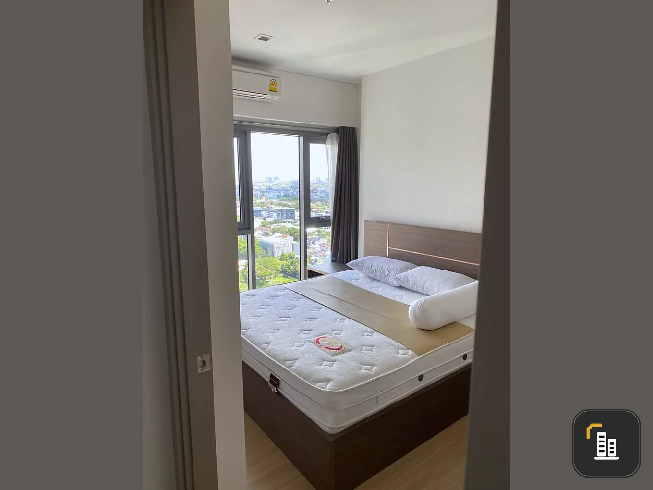 Condo for rent, Whizdom Connect Sukhumvit, high floor, fully furnished, complete electrical appliances, near BTS Urgent!!