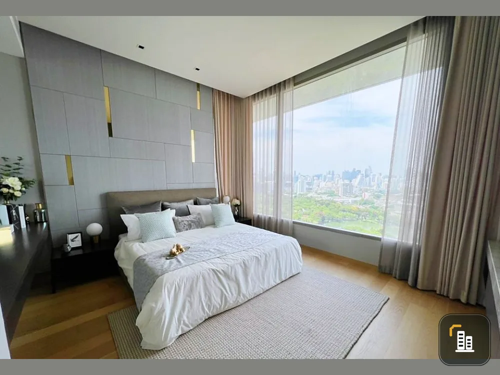 Condo for rent, Saladaeng One, 24th floor, good view, near Lumpini Park, easy to travel, fully furnished, well decorated, don't miss it!