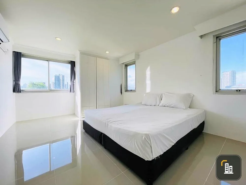 For rent, The Waterford Rama 4, fully furnished, ready to move in. Don't wait.