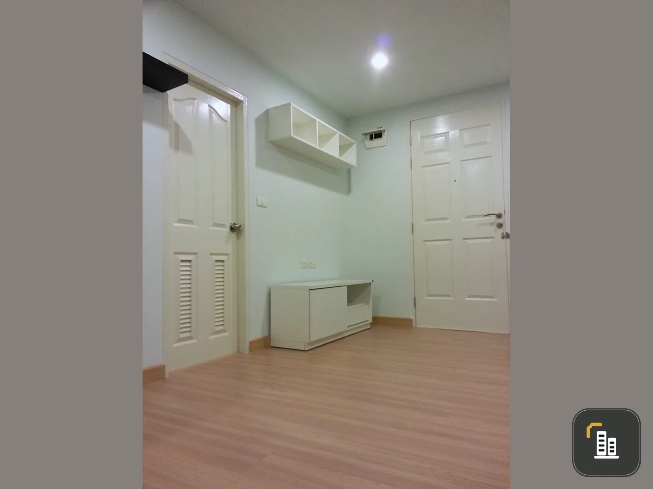 Selling The Niche ID Ladprao 130, 2nd floor, fully furnished, good price, need to reserve now Don't let it slip