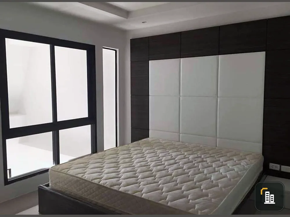 For sale, the Champs Elysees Chaengwattana, size 47 sq.m., has 2 floors, furniture + electrical appliances. Miss it and you will regret it.