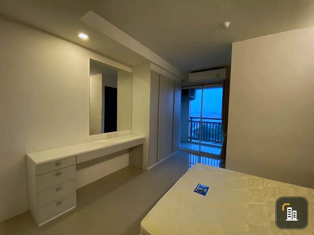 Condo for sale Champs Elysees Avenue Tiwanon, ready to move in. fully furnished I'd say it's worth it.