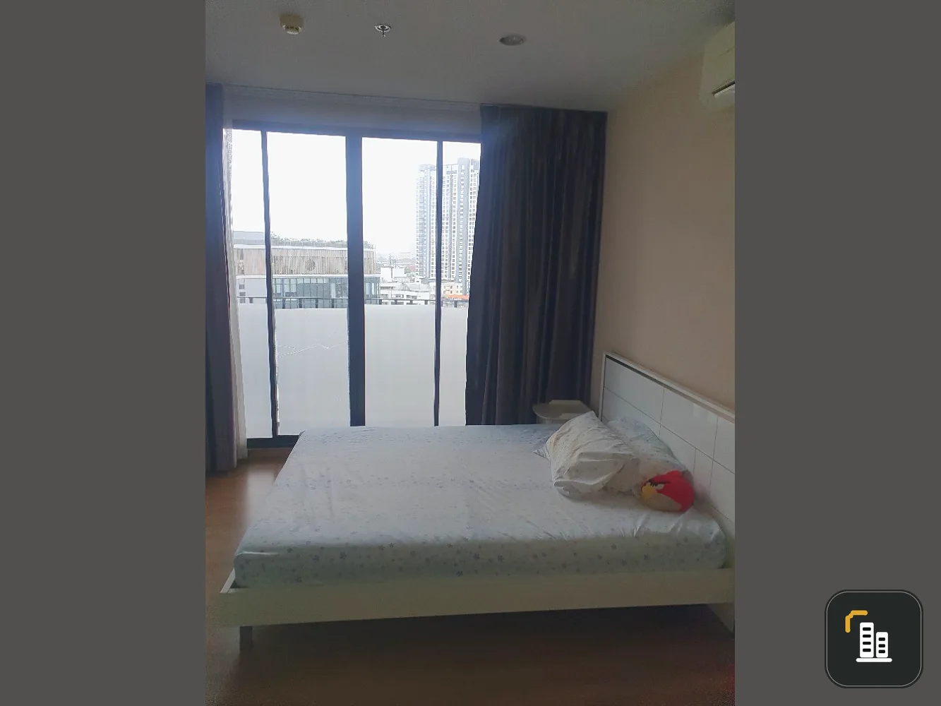 Condo for sale, furnished, ready to move in. Many amenities. Book now at The Tree Interchange Condo.