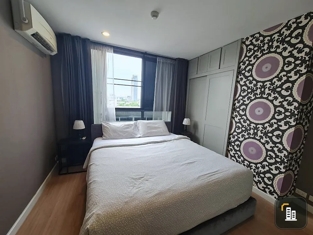 For rent, D 25 Thonglor Condominium, near BTS, 8th floor, top floor, good location, ready to move in. Don't wait!!