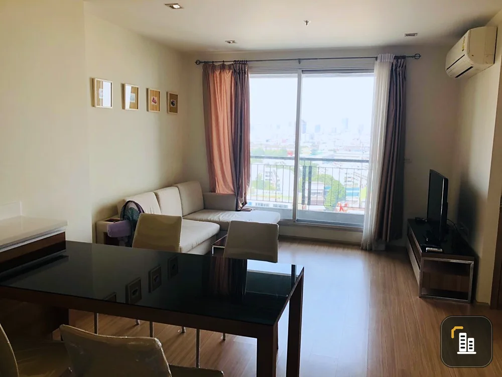 For rent Rhythm Ratchada - Huai Khwang, spacious room. Lots of usable space Plus the best price You shouldn't miss it.