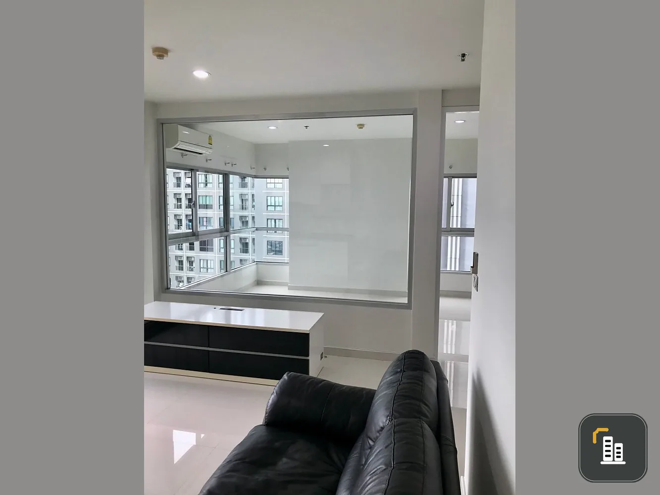 Condo for rent, The Parkland Taksin-Thapra, 25th floor, beautiful city view. The room is very spacious. Book now.
