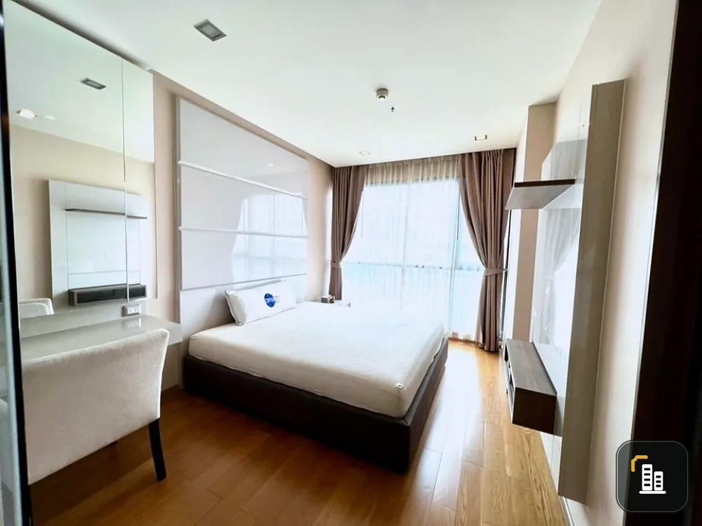 Condo for sale, The Address Sathorn, beautiful view, room never rented, very new room, fully furnished, in the heart of the city