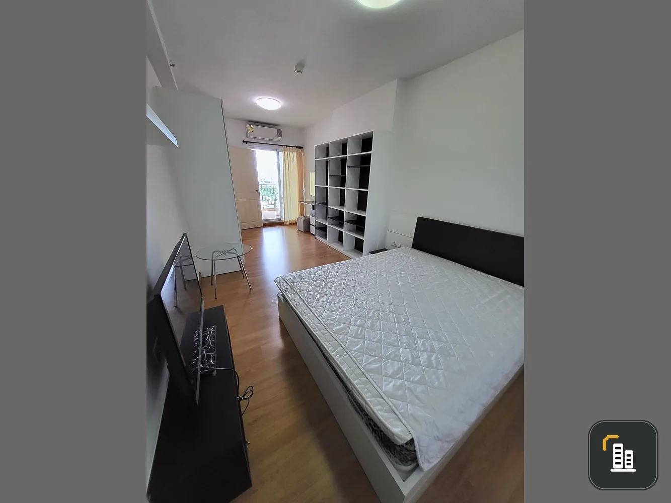 Condo for sale Supalai Park Ratchayothin, very spacious room Fully furnished, ready to move in, just come and move in.